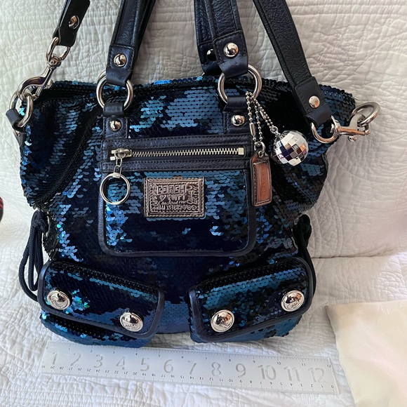 Coach Poppy Sequin - Picture 2 of 6